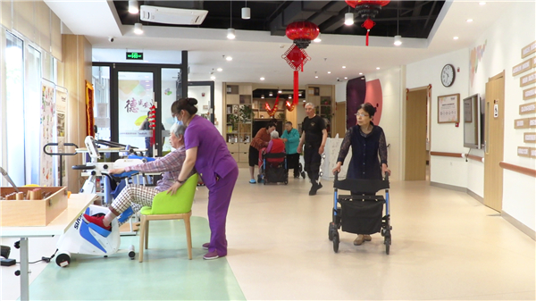 【心声】社区老人齐赞：&ldquo;感谢新松让老年人生活大不同！&rdquo;