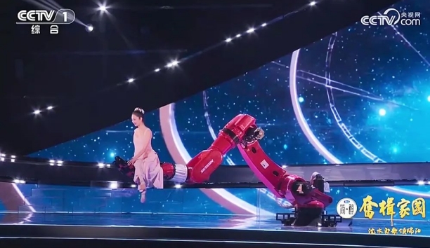 辽宁日报&mdash;&mdash;&ldquo;执手&rdquo;共舞！它再次&ldquo;破圈&rdquo;，细节在此！